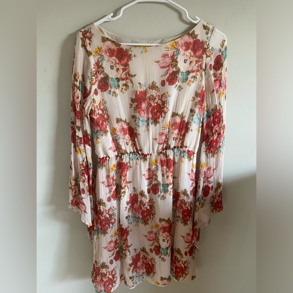 Alice + Olivia silk bell sleeve dress size medium